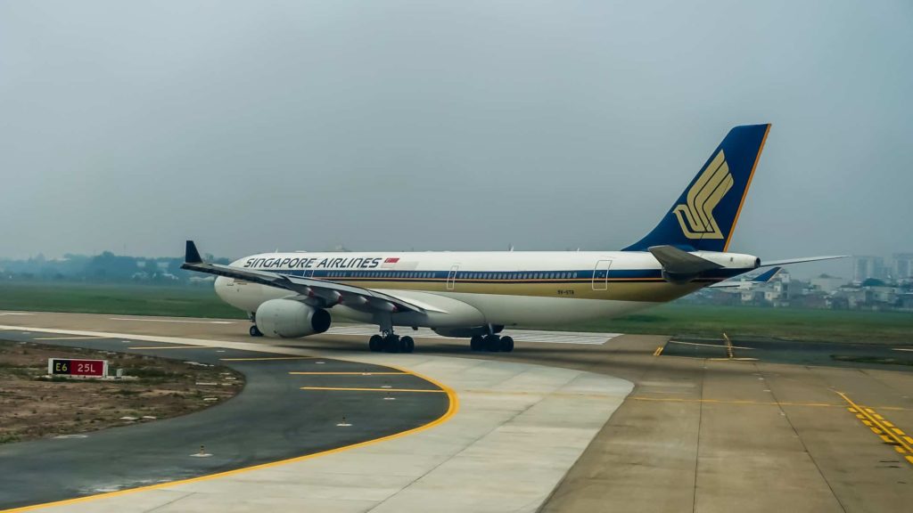 Review: Singapore Airlines B772 | Business Class | SIN-SGN - DSC02087
