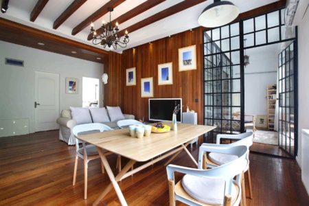 Book with Airbnb or a Hotel? - e9f985e5 original high res