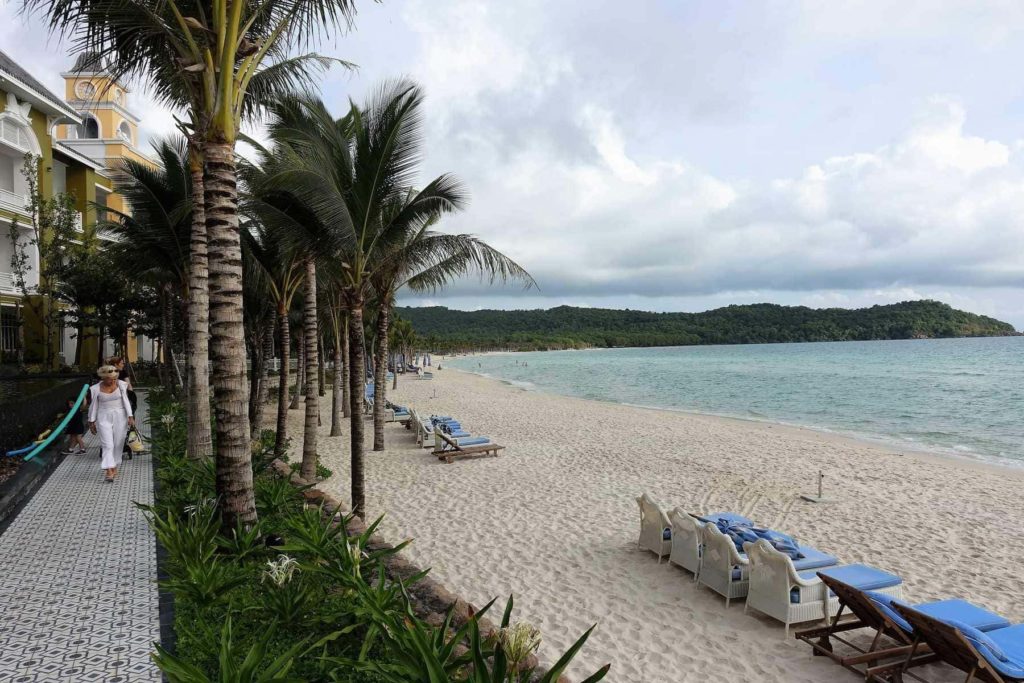 Comment r&eacute;server un tout-inclus ou une croisi&egrave;re avec vos milles R&ecirc;ves d&rsquo;AIR MILES? - jw marriott phu quoc piscine plage 07