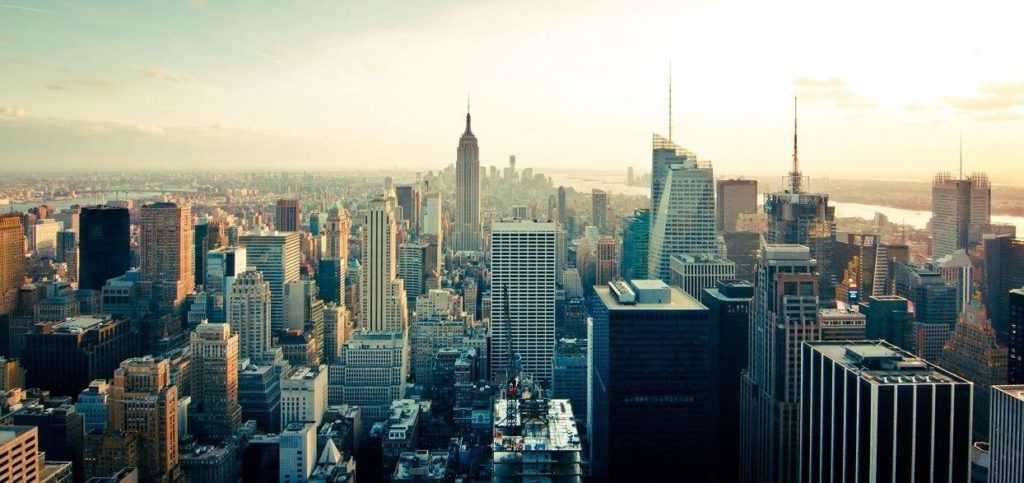 Partir &agrave; New-York avec des points & miles - skyline buildings new york skyscrapers