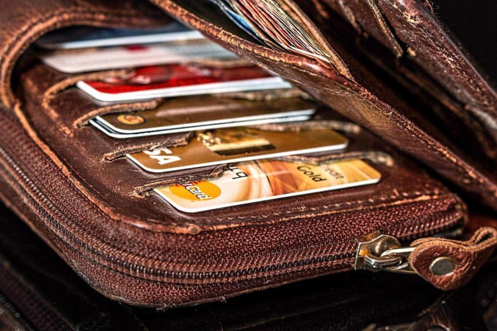 Argent comptant ou carte de crédit au Canada : Quelle est la meilleure solution pour vous ? - Portefeuille 908569 1920