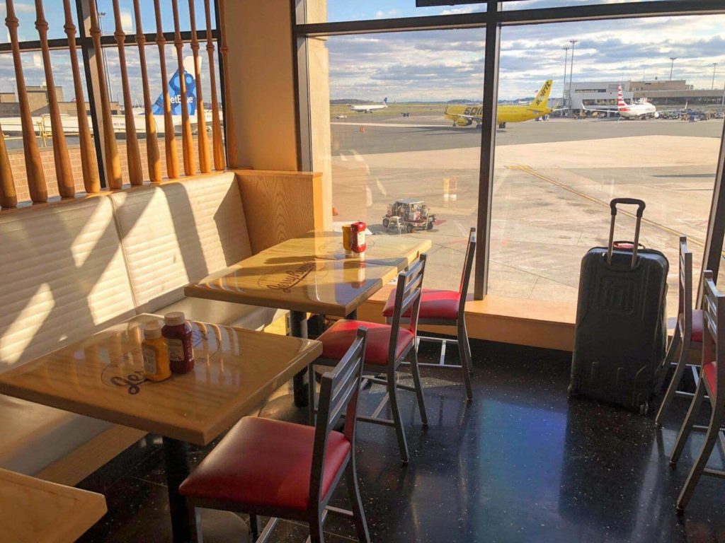 What Airport Restaurants Are Accessible With Priority Pass? - restaurant priority pass 4