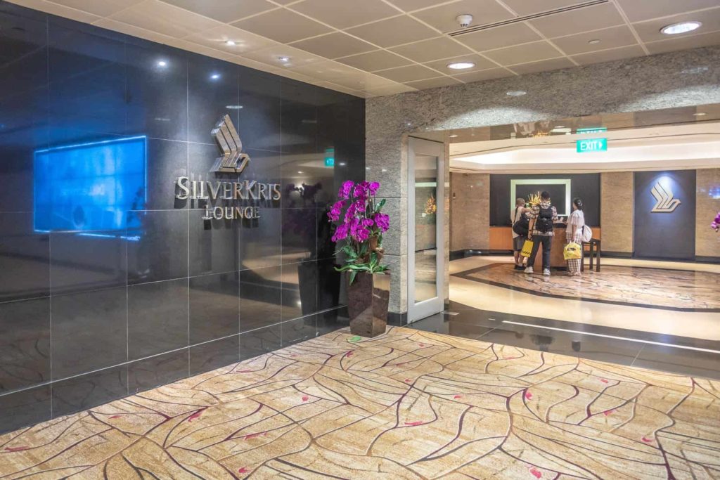 Review: SilverKris Lounge Singapore - Singapore Airlines SilverKris Lounge SIN 01