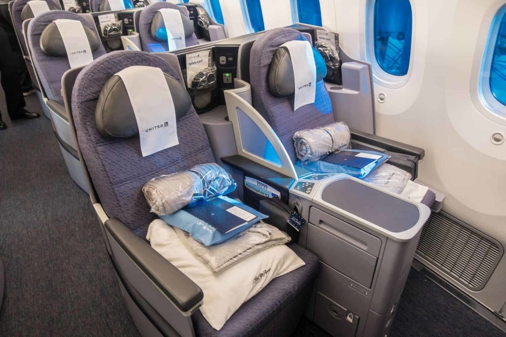 Avis : United Airlines B787-8 | Classe Affaires | KIX-SFO - United Airlines Business Class 787 01