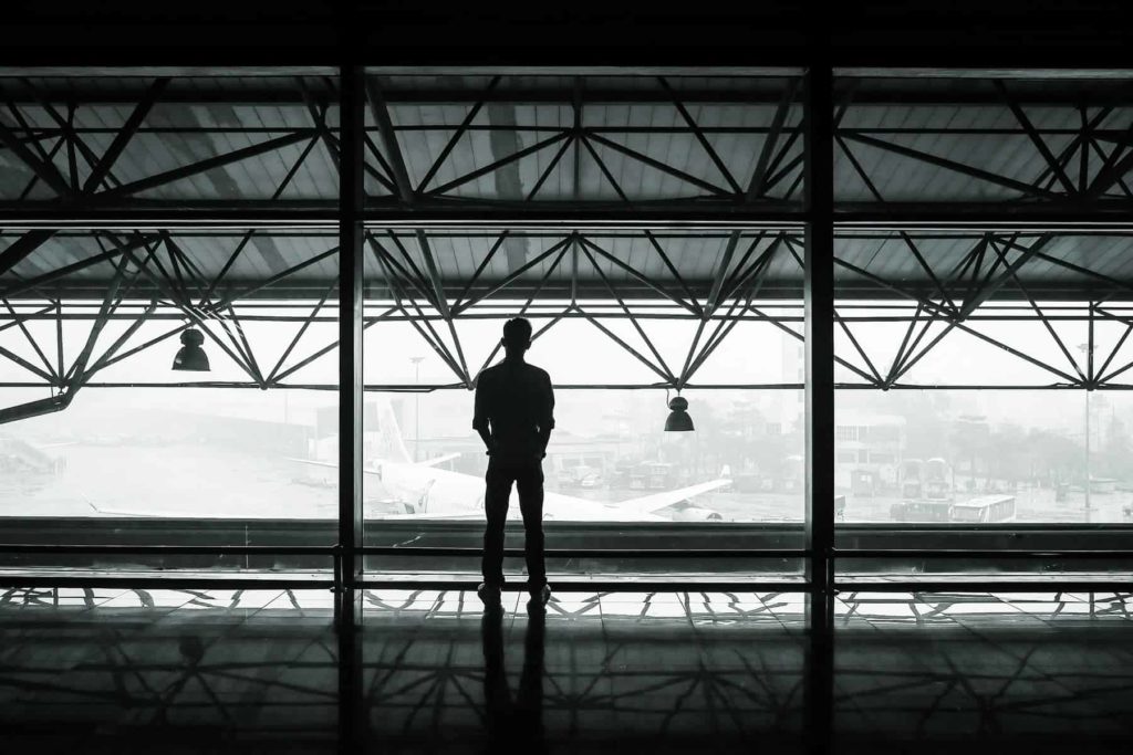 Assurances&nbsp;: Comment fonctionne l&rsquo;assurance annulation / interruption de voyage des cartes de cr&eacute;dit? - airport 351472 1920