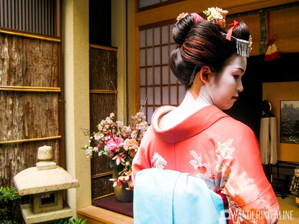 Kyoto: Ultimate 3-Day Travel Guide - Geisha in Kyoto