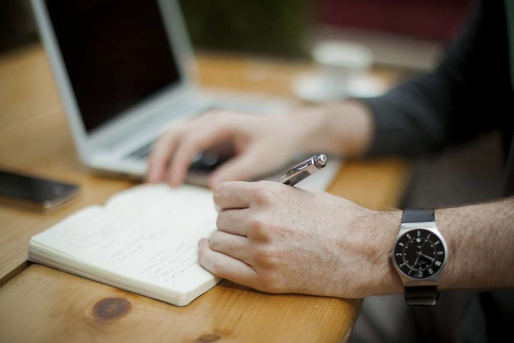 COVID-19: récapitulatif des mesures des banques et programmes - Writing