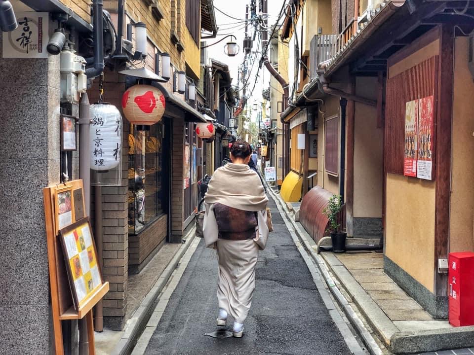 Journey to the Land of the Rising Sun: a modern and authentic Japan - Ruelle Pontocho