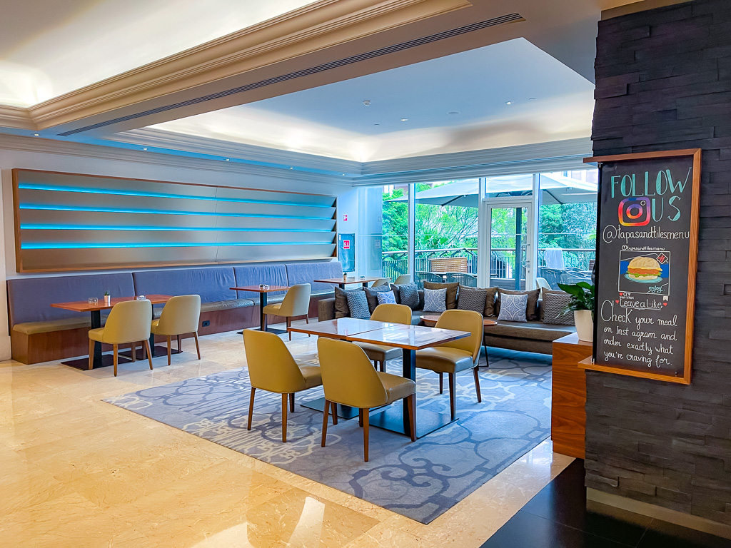Marriott Lisbonne : avis complet de l'hôtel Bonvoy - Bar lobby design contemporain