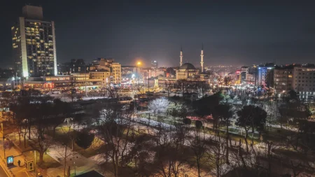 Avis : Gezi Hotel Bosphorus, Istanbul, un hôtel Design Hotels™ | Marriott Bonvoy - Vu terrasse soir 3 Gezi Hotel Bosphorus Istanbul Design Hotels