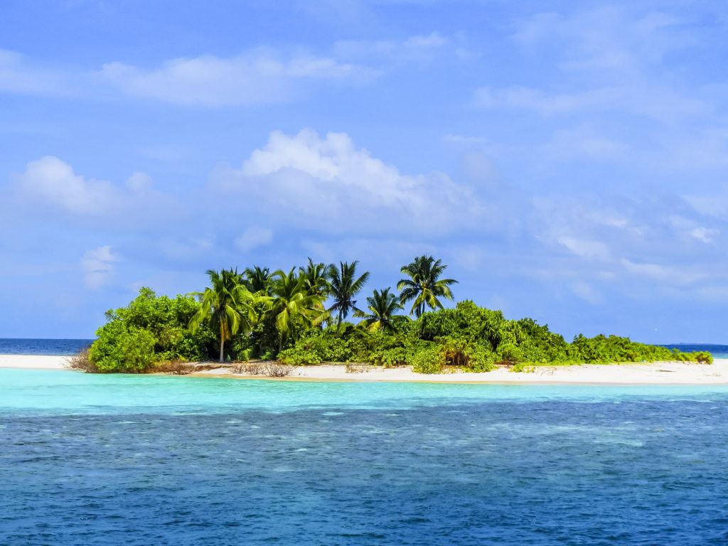 Comment voyager aux Maldives à petit prix ? - island-367017-1920