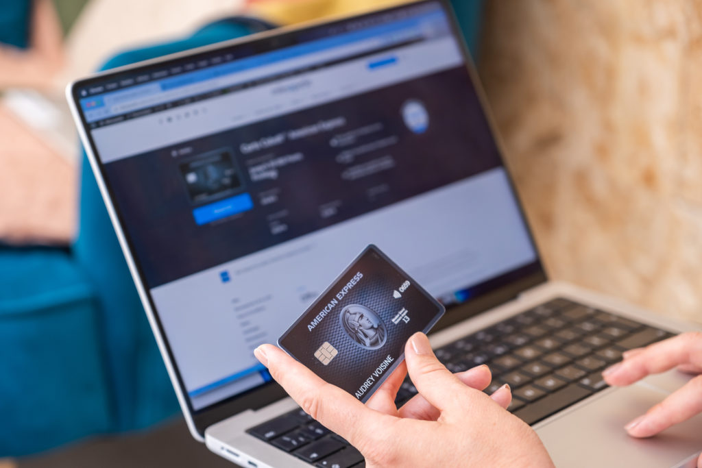 What is an American Express Financial Review and how to avoid it? - carte cobalt audrey