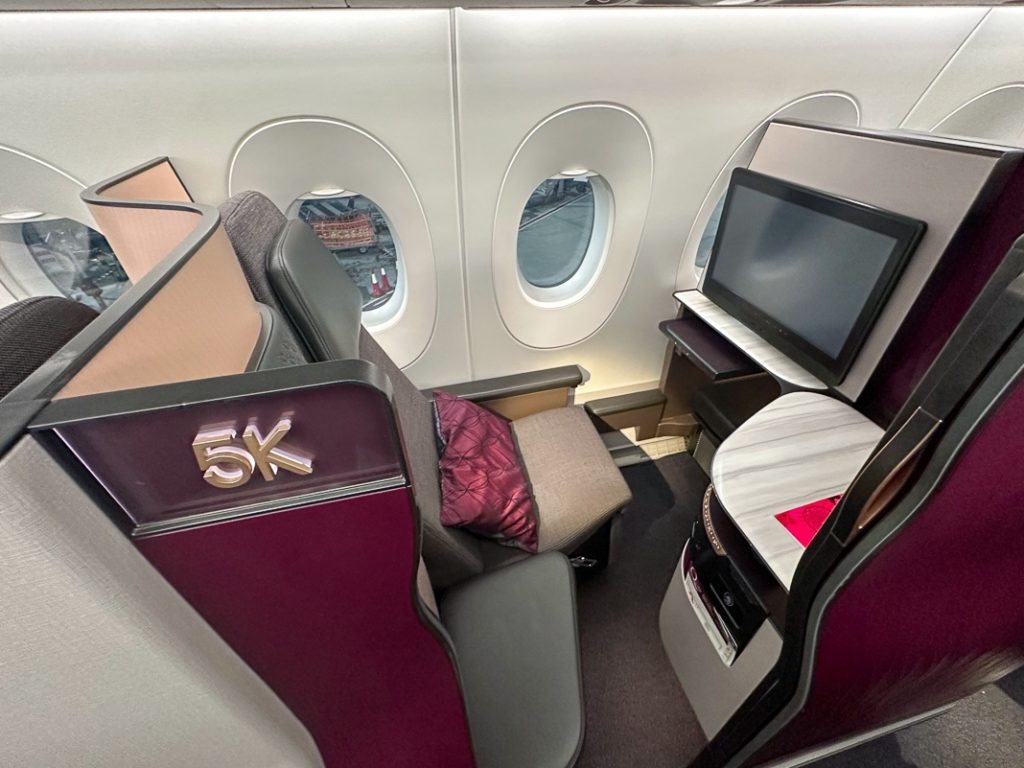 Review: Qatar Airways QSuite A350-1000 | Business Class | RUH-DOH - Qatar Airways A350-76