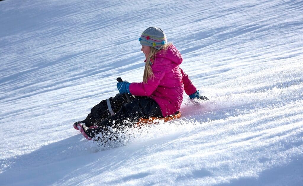 Quoi faire en février et pour la Saint-Valentin 2024 ? - enfant neige