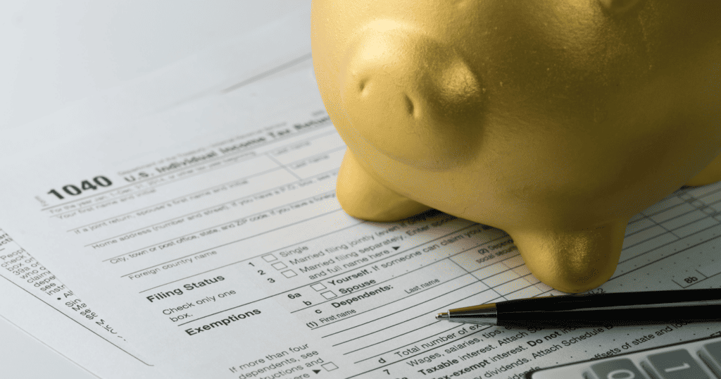 Business taxation in Quebec: the complete guide - Revenu Finance Piggy bank income