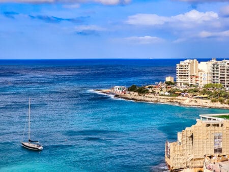 Review: Malta Marriott Hotel & Spa | Marriott Bonvoy - Piscine Terrasse 14