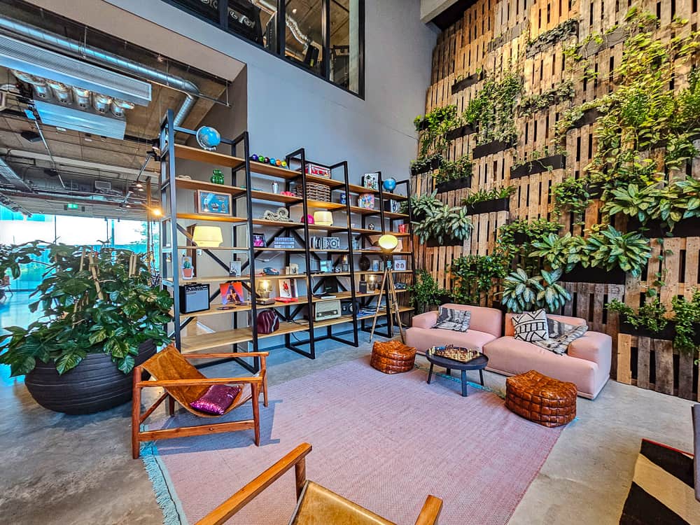 Review: Moxy Amsterdam Houthavens | Marriott Bonvoy - Lobby-03