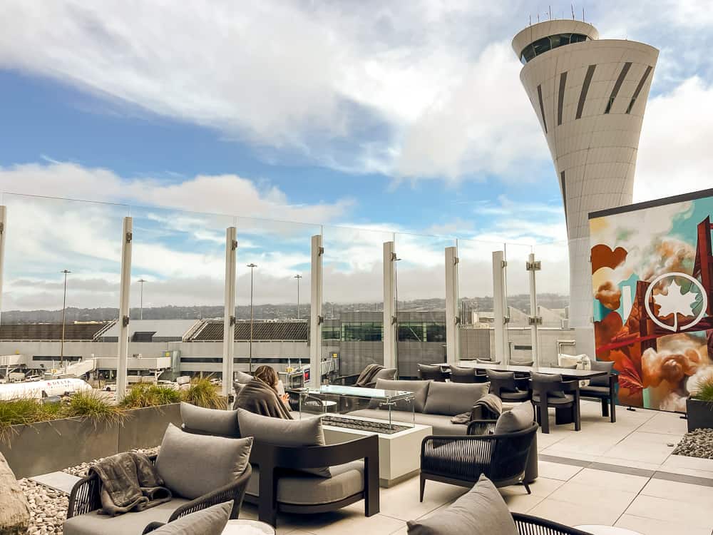 Air Canada : Nouveau Salon Feuille d&rsquo;&Eacute;rable &agrave; l&rsquo;A&eacute;roport International de San Francisco (SFO) - Salon Air Canada SFO-03
