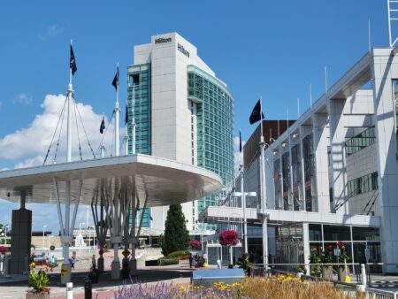 Review: Hilton Lac-Leamy, Gatineau | Hilton Honors - exterieur-4