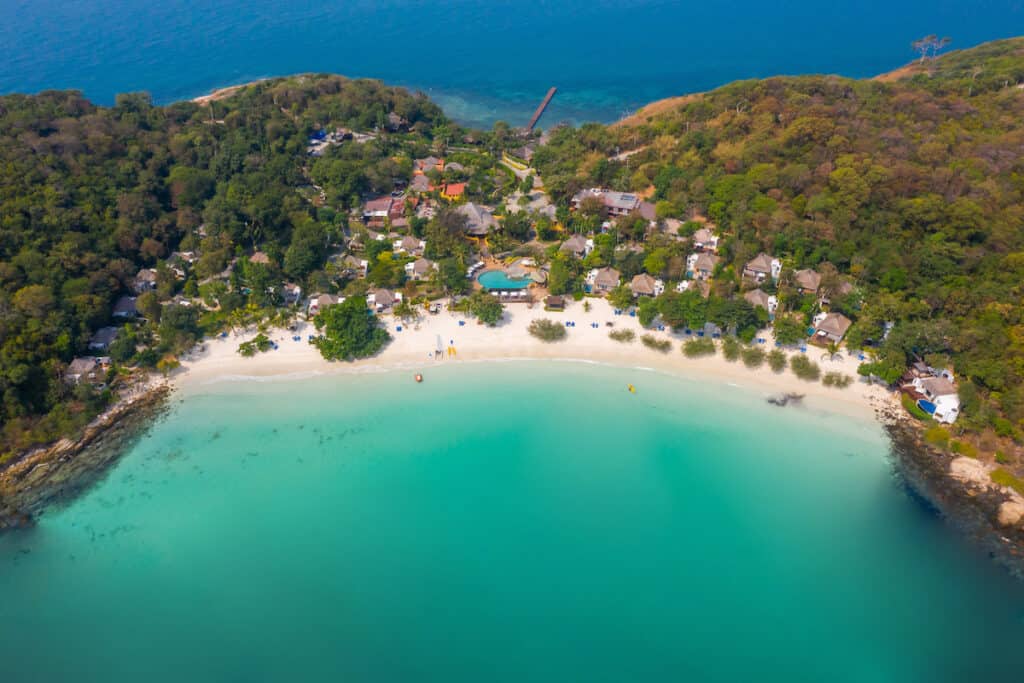 Review: Paradee The Sixth Heaven Koh Samet, Thailand - Paradee Koh Samed plage 1
