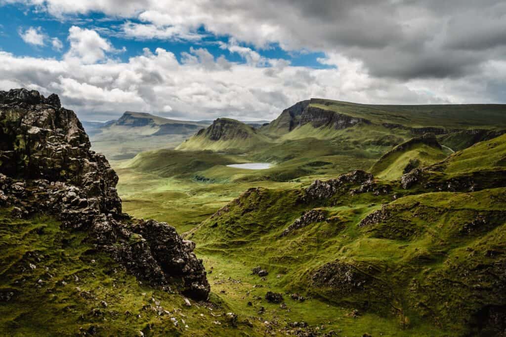 Testimonial: my points strategy for a European tour package - bjorn-snelders-skye-ecosse-unsplash