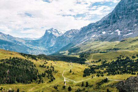 Testimonial: Visit Switzerland as a family with points - suisse-alpes-unsplash