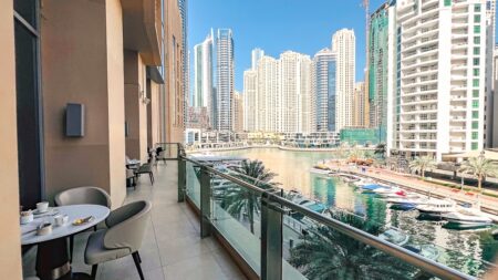 Review : JW Marriott Hotel Marina | Marriott Bonvoy, Dubai - Luxury Hotel in Dubai-Terrasse petit-déjeuner 91