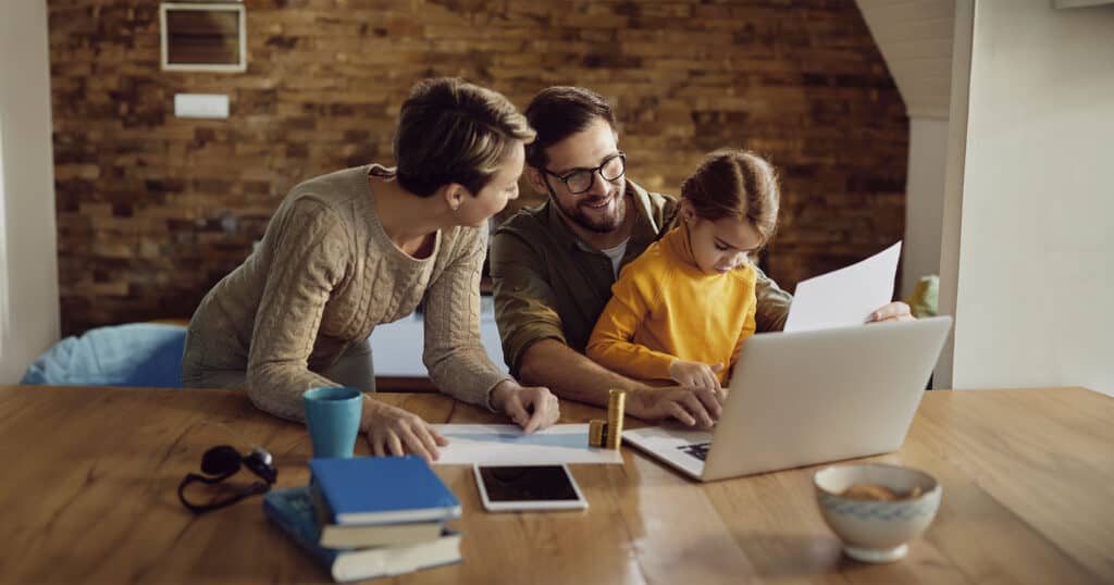 Comment initier ses enfants aux finances personnelles - Finances personnelles Enfants 2400x1260