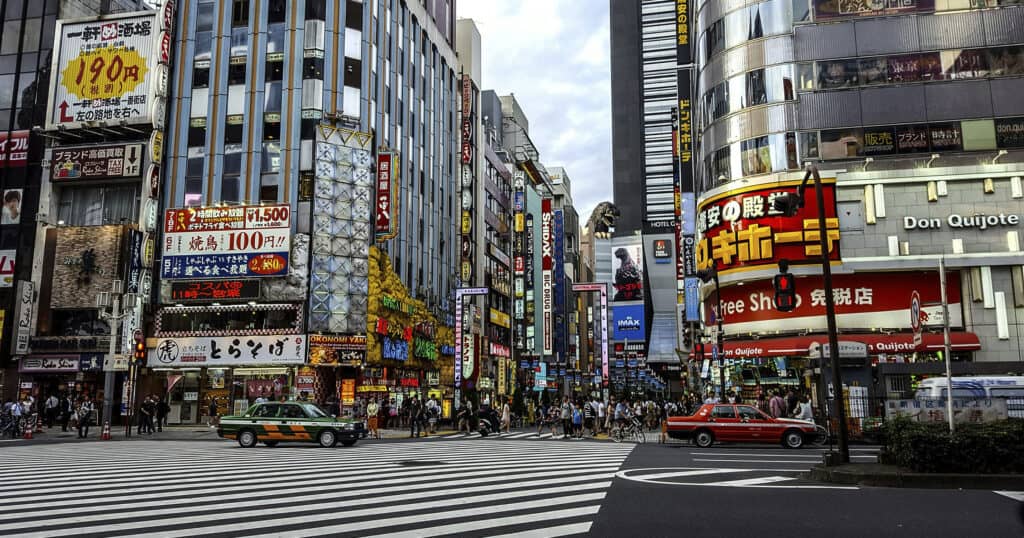 Témoignage : le Japon en famille avec les points - Tokyo kabukicho 2400x1260