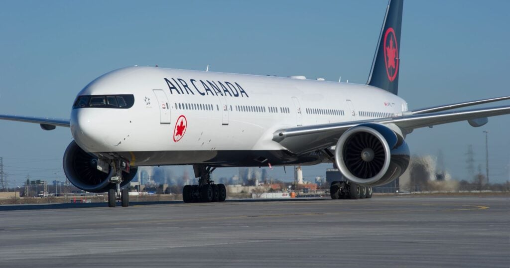 Gr&egrave;ve des pilotes d&rsquo;Air Canada : vos droits, votre indemnisation et votre assurance voyage - B777 air canada