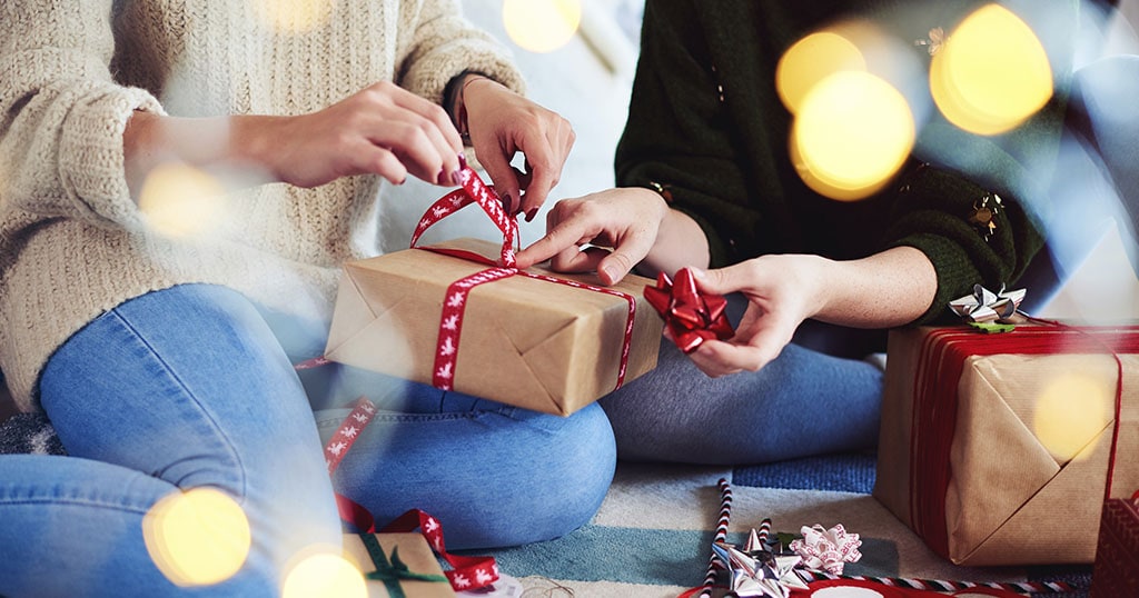 10 Ideas to Redeem Your Points for Free Christmas Gifts - Gifts
