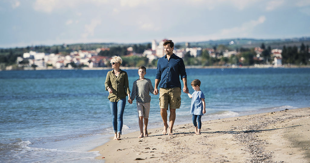 Voyages en famille et congés scolaires : destinations et stratégies de points - Voyager en famille