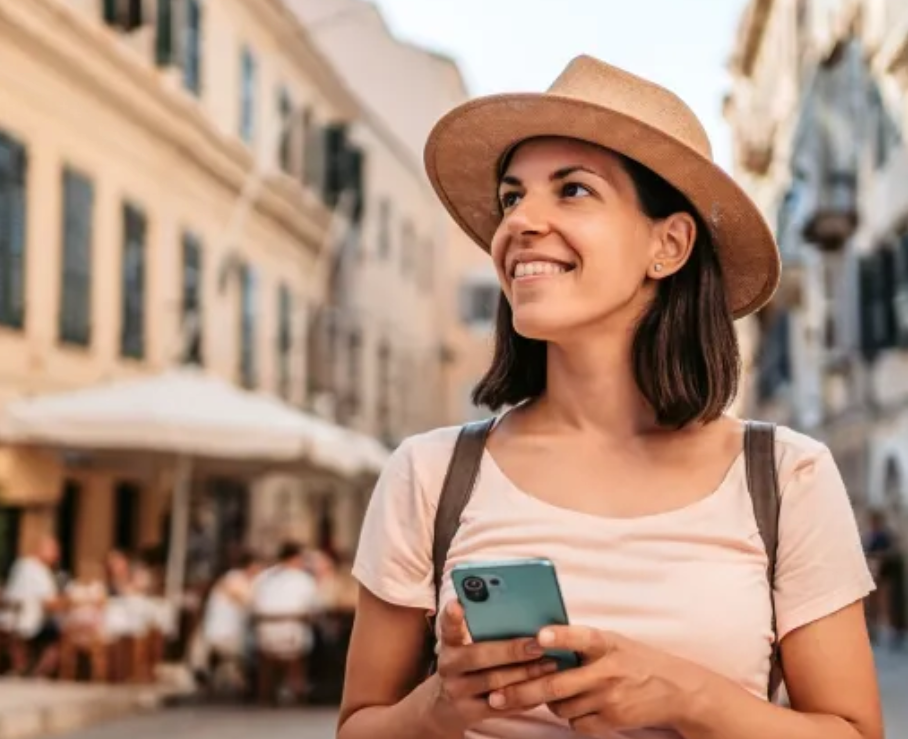 Best eSIM for Mexico - eSIM for Mexico Woman with phone