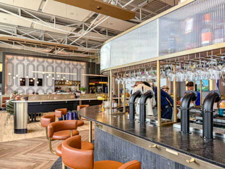 Review: Aspire Amex Lounge Domestic Zone at Montreal-Trudeau (YUL) - Aspire-Amex-YUL-domestique -10