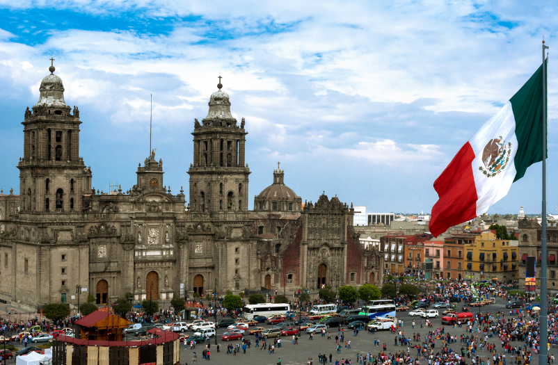 Your Complete Guide to Mexico City - flag in zocalo plaza