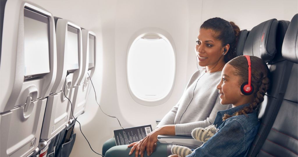 Air Canada Rouge : le Boeing 737 MAX entre en service dès aujourd'hui - Air Canada Rouge Boeing 737 MAX