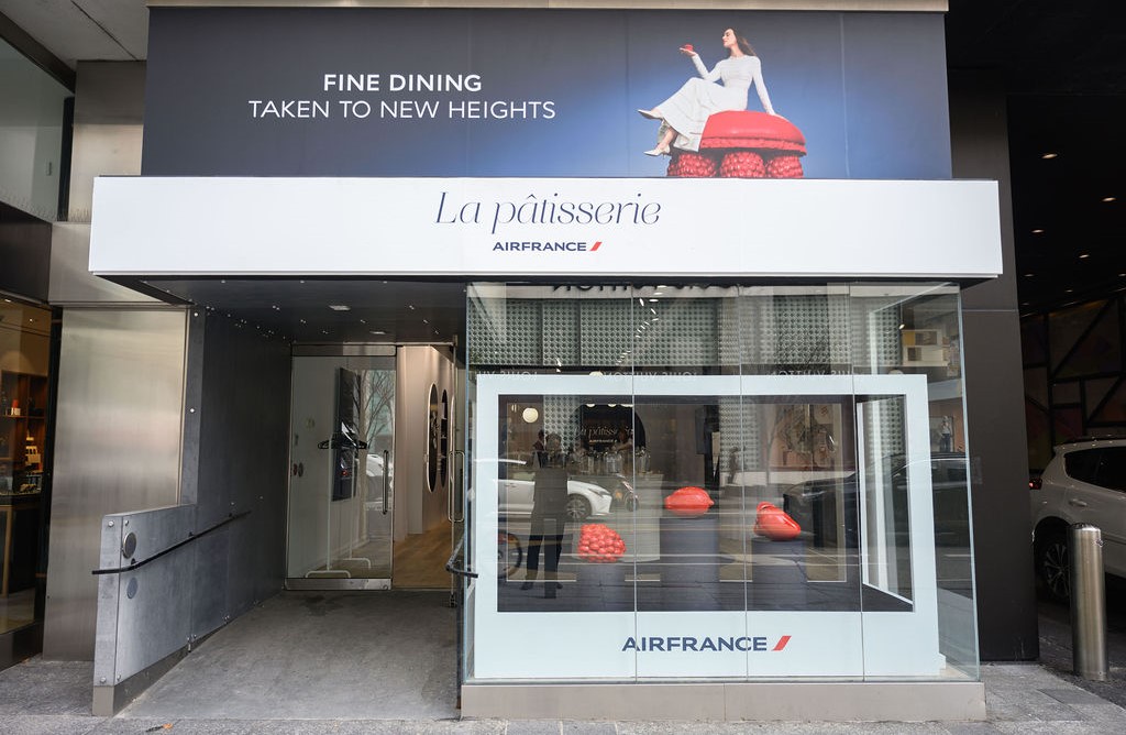 Air France La Pâtisserie in Toronto: a gourmet pop-up for the 50th anniversary of the Paris–Toronto route - Bloor facade